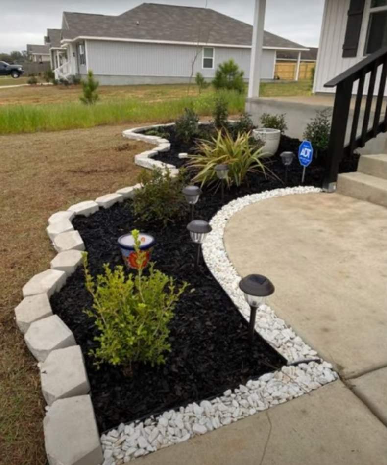 7 Front Yard Landscaping Ideas with Rocks and Mulch - Final Gardening